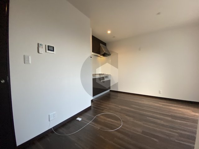 ラージヒル長瀬EASTの居間・リビング