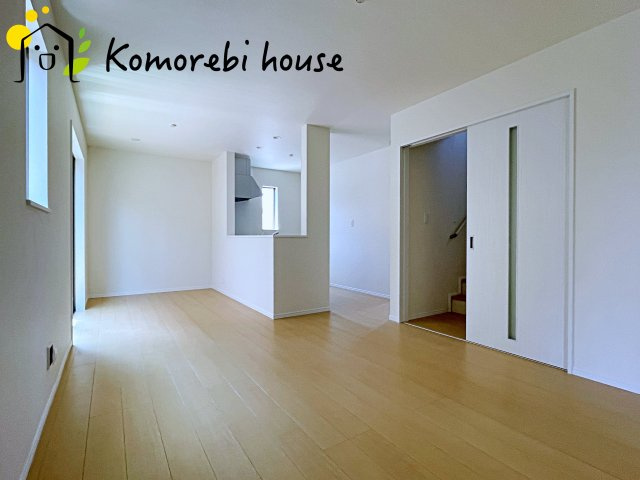 第10上尾緑丘　新築一戸建て　ハートフルタウン　Aの居間・リビング|こちらのリビングで趣味の時間をお楽しみください
