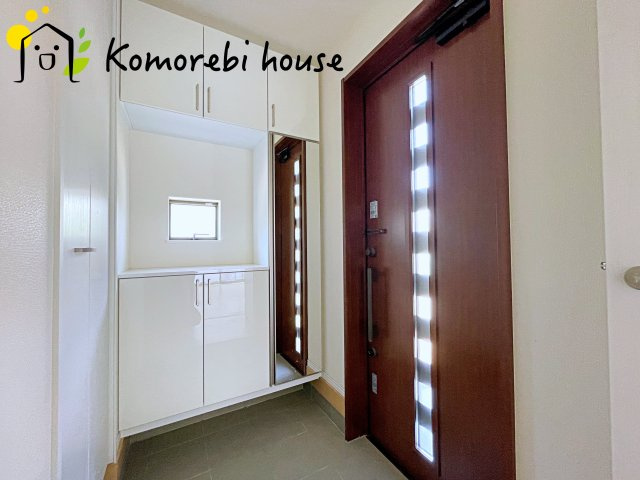 第10上尾緑丘　新築一戸建て　ハートフルタウン　Aの玄関|ゆったりとした玄関です