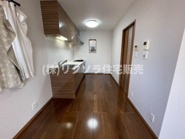 御幸東町　中古一戸建てのダイニング|LDK13.2帖　床暖房付き
■物件内覧・資金計画相談・住宅ローン相談、リフォーム相談、お問合せ受付中■
※当日・翌日のご内覧、ご相談はお電話でのお問合せがスムーズです！