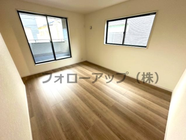 リーブルガーデンS 泉佐野市南中樫井の洋室|ゆったりした洋室です