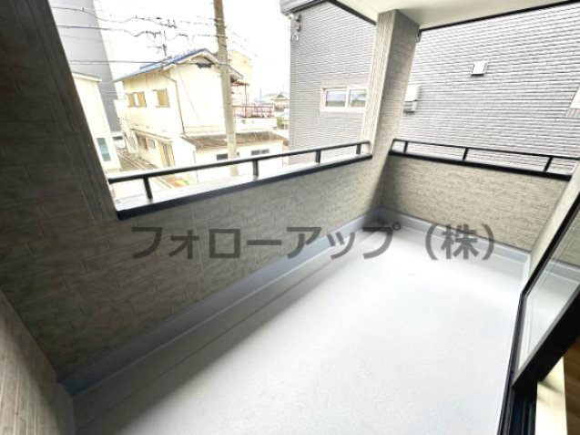 リーブルガーデンS 泉佐野市南中樫井のバルコニー|暖かな日差しのふりそそぐバルコニー