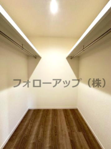 リーブルガーデンS 泉佐野市南中樫井の収納|収納豊富です