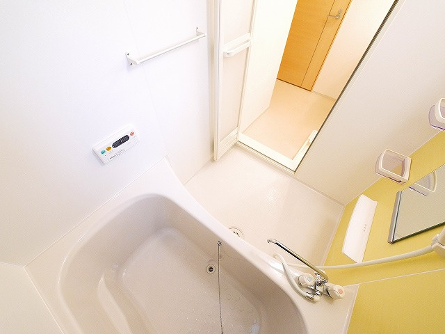 モン・シェリの浴室|日々の疲れを癒すお風呂付です