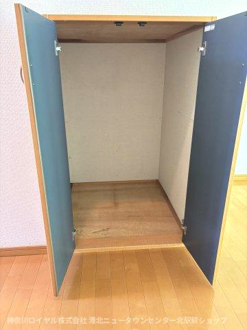 ※階段下収納（LDK)