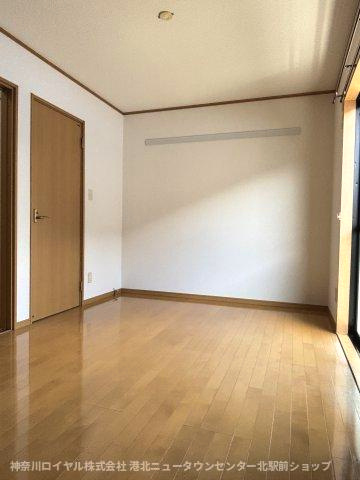 ※6.0帖洋室（南側）