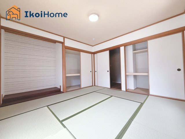 神戸市西区桜が丘中町6丁目　中古戸建の内装|【ホームページに現地動画掲載中】●年中無休：当日予約可●1階和室は8帖ございます！大型の押入があり！