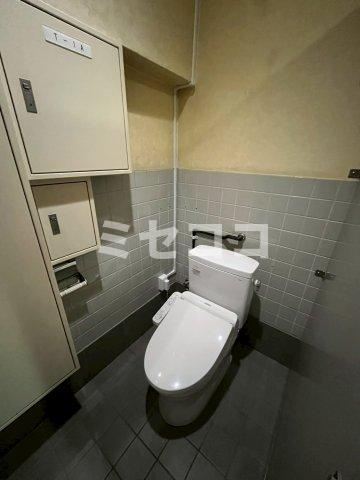 Yonezawa船場ビルのトイレ