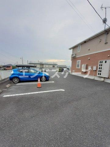 ロックビル　ハイツの駐車場|高崎、前橋のお部屋探しはエンドスケープまで！お客様の理想お聞かせ下さい♪
