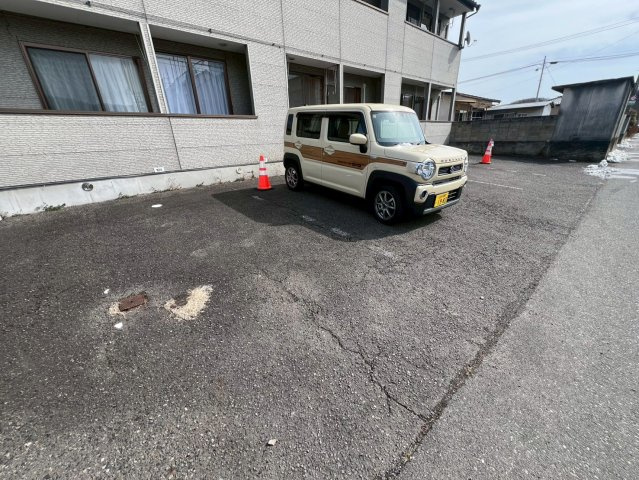 USKコーポの駐車場
