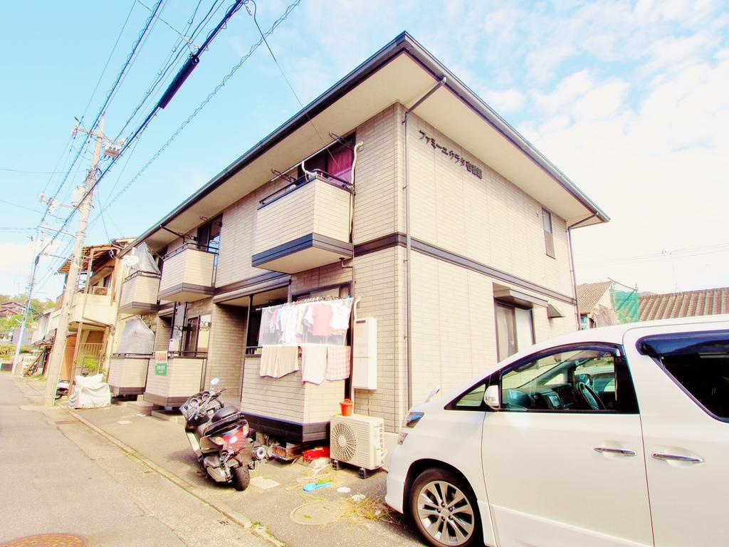 ファミーユ浦田壱番館の外観