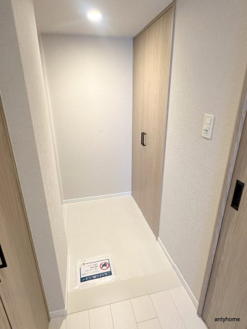 クリスタルエグゼ南堀江　仲介手数料無料の玄関