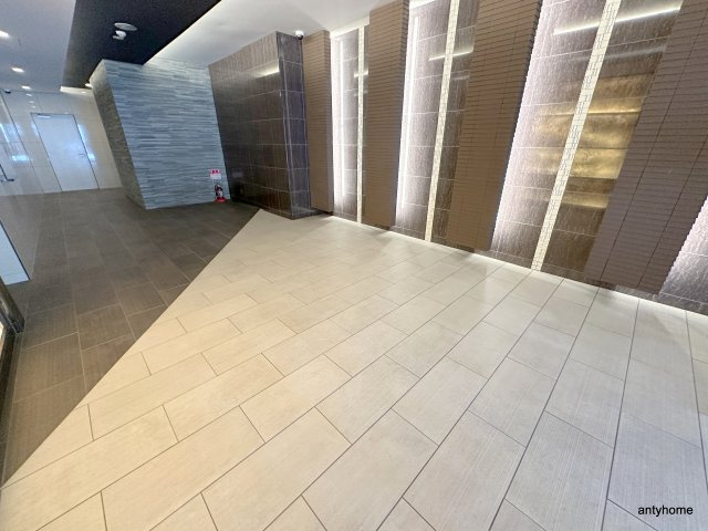 クリスタルエグゼ南堀江　仲介手数料無料のロビー