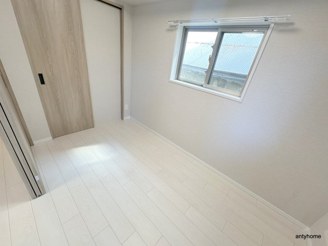 クリスタルエグゼ南堀江　仲介手数料無料の寝室