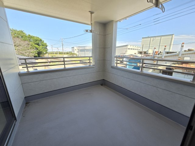 新築　伊勢崎市東小保方町第2　7号棟　Livele Garden.Sのバルコニー|現地写真　インナーバルコニーなので急な雨でも安心です！