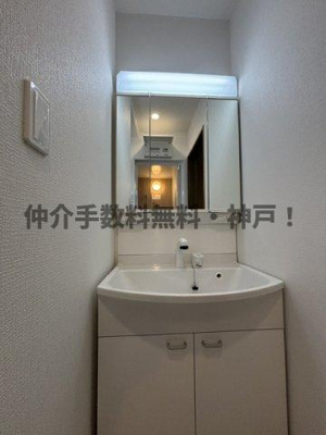 【独立洗面台】 | 神戸市垂水区南多聞台5丁目　新築戸建B号棟　仲介手数料無料！ | 独立洗面台あり、毎朝おしゃれに忙しい女性の方におすすめです