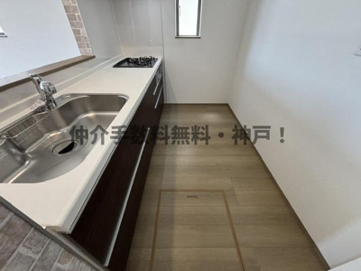 【キッチン】 | 神戸市垂水区南多聞台5丁目　新築戸建B号棟　仲介手数料無料！ | キッチンでお料理をお楽しみください