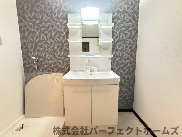 出雲町戸建の独立洗面台|独立洗面化粧台付き