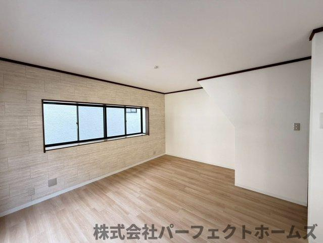 出雲町戸建の居間・リビング