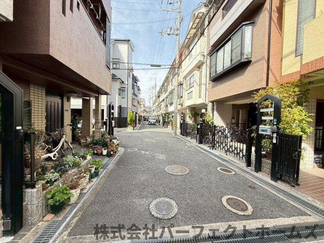 出雲町戸建の前面道路含む現地写真