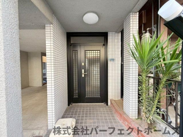 出雲町戸建のエントランス