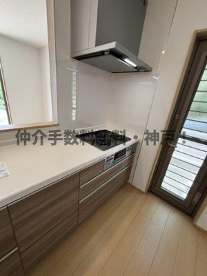 【キッチン】 | 神戸市垂水区南多聞台5丁目　新築戸建C号棟　仲介手数料無料！ | お料理しやすいキッチンです