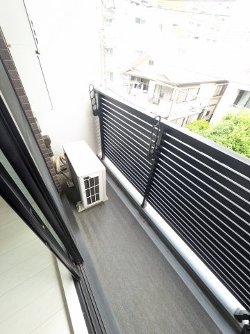 レグゼ鷺沼のバルコニー