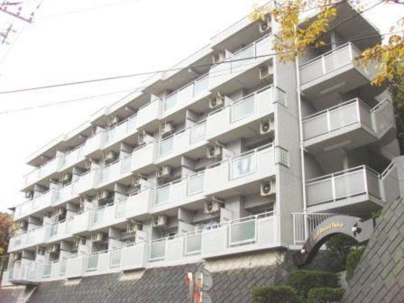 横浜市金沢区六浦南５丁目の賃貸マンションの外観