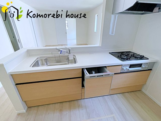 第10上尾緑丘　新築一戸建て　ハートフルタウン　Cのキッチン|コンパクトなキッチンで掃除もラクラク