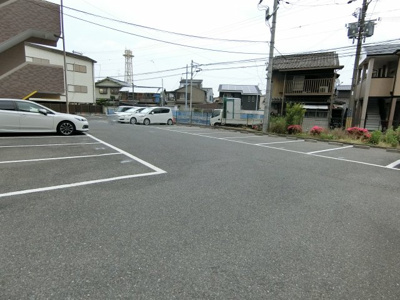 【駐車場】 | ルミエールフカキ1