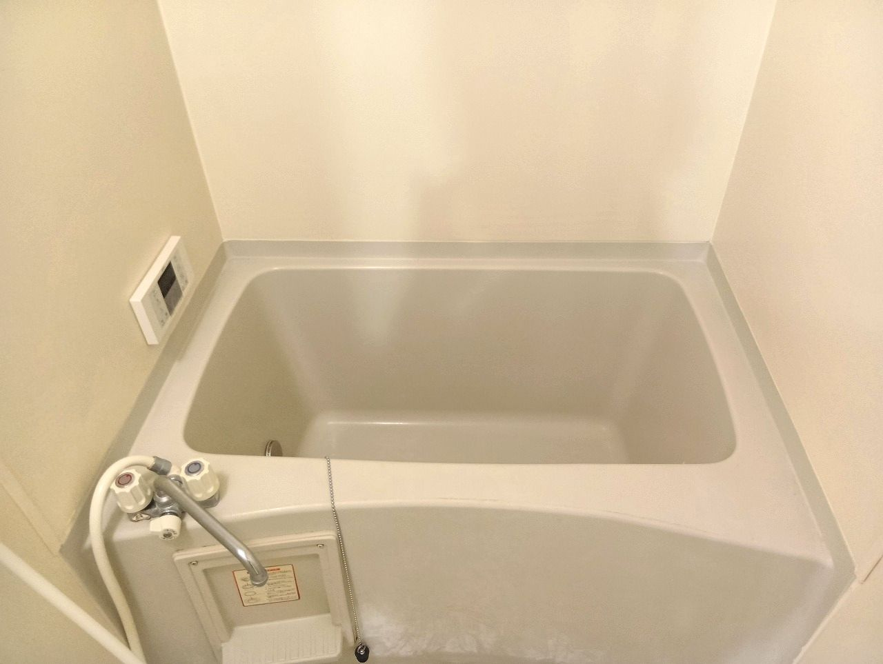 メナージュ A棟の浴室|コンパクトで使いやすいお風呂です