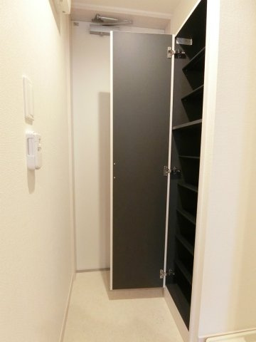 リブリ・サン湘南の玄関