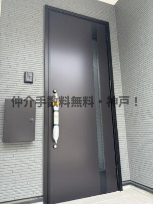 【玄関】 | 神戸市須磨区緑が丘2丁目　新築戸建1号棟　仲介手数料無料！ | ゆったりとした玄関です