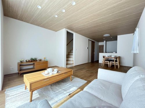 ◆板橋区舟渡の居間・リビング|ご家族みんながゆったりくつろげる広々リビング！