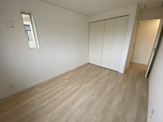 NEW【いわき市泉町４丁目　全2棟／2号棟】　■選べる最新家電！特別キャンペーン♪の洋室|同施工■□■居室の写真です■□■　
使い勝手の良い間取りなので、ご家族の状況の変化にも耐えられますね。