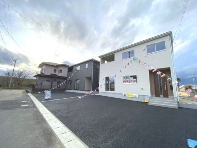 NEW【いわき市泉町４丁目　全2棟／2号棟】　■選べる最新家電！特別キャンペーン♪の前面道路含む現地写真|休日は家族みんなで夢のマイホーム探しに出かけてみませんか！（＾＾）♪
お問い合わせは不動産プラスまで☆

