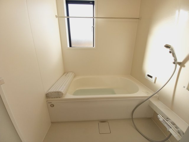 【いわき市平中神谷1期　1号棟】　家族が喜ぶ新生活」始めてみませんか？の浴室|同施工　きれいなお風呂です