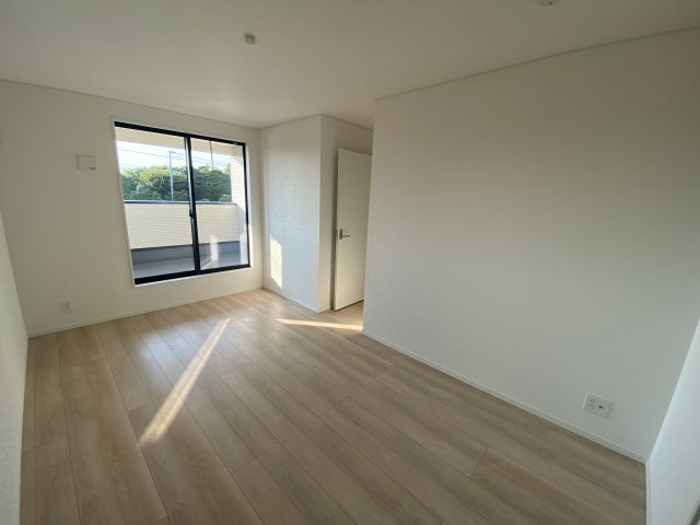 ☆いわき市常磐西郷町　第10／3号棟☆　新築建売住宅　ご成約特典として人気家電プレゼント中です！ の洋室|同施工　■□■居室の写真です■□■　
木の温もりがナチュラルでくつろげる空間ですね。