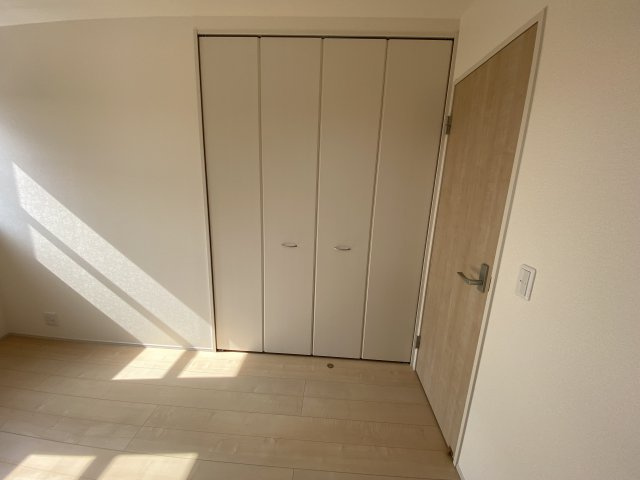 人工芝有り♪♪　【平下平窪1期／3号棟】　おしゃれさん必見♪デザイナーズ新築建売住宅！　の収納|こまごまとしたものを収納できそうですね