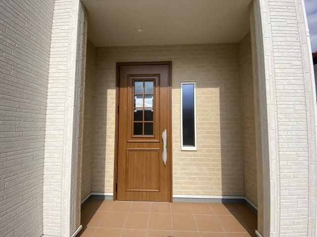 【平下平窪1期／2号棟】　広々開放的♪♪日当たり良好♪♪の玄関|◆玄関の写真です◆
お洒落な玄関は気分が良いですね♪