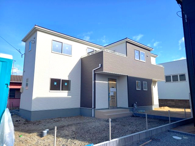 【小名浜大原1期／3号棟】ご成約特典として人気家電プレゼント中です！の前面道路含む現地写真|◆外観の写真です◆　
暮らしやすさに配慮したゆとりある住空間です♪　人気のデザイナーズ物件で気分が上がりますね♪（＾＾）/