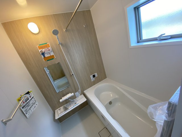 ☆新築デザイナーズ分譲　【いわき市平南白土　全６棟】　4号棟の浴室|同施工◆ユニットバスの写真です◆　フルオート機能で、時間帯を気にせず、家族全員が暖かい湯船に浸かることができます。　一日の疲れを癒してくれそうですね♪