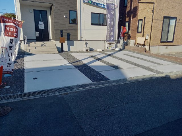 ◇内郷高坂町　2期　自慢したくなる、ハイセンスなデザイン♪　◇の前面道路含む現地写真|前面道路含む現地写真です