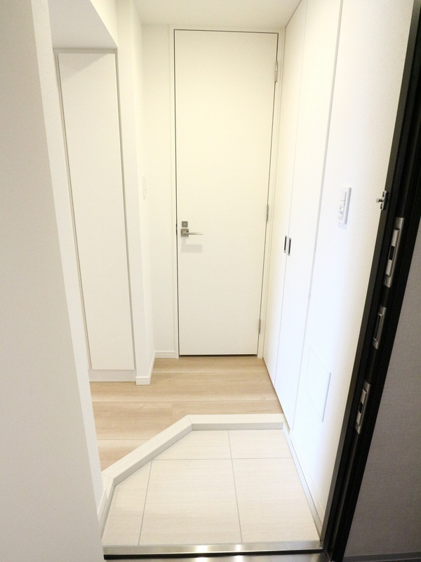 エストゥルース東向島の玄関