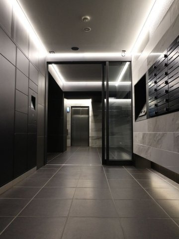 エストゥルース東向島のエントランス