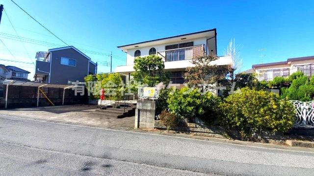 行田市持田４丁目　中古住宅（土地１０６坪超）元医療施設の前面道路含む現地写真