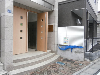 【エントランス】 | エクセシオーネ赤塚