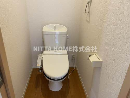 エストヴィルⅠのトイレ|洗浄機能付きトイレです◇