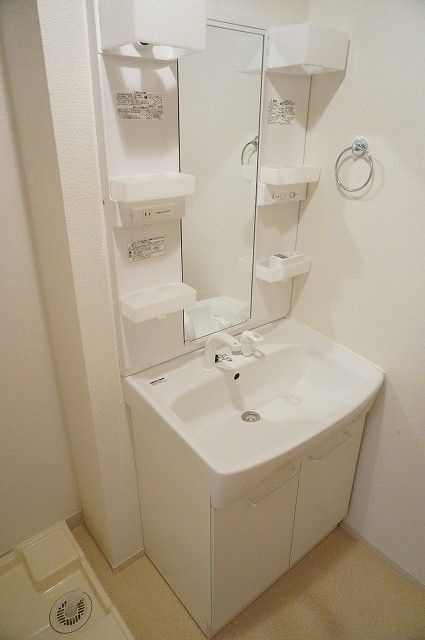 カーサ　アウルズの洗面所