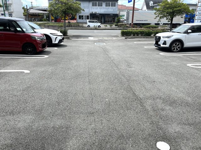ブルームの駐車場